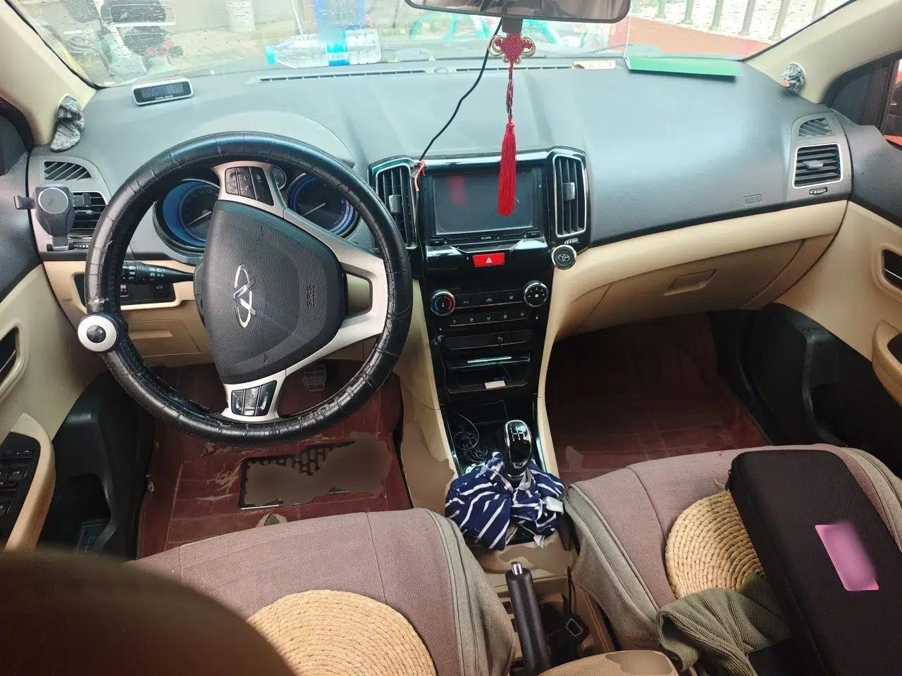 Chery E3 2013 1.5L Manual ZhiShang Model — миниатюра 9