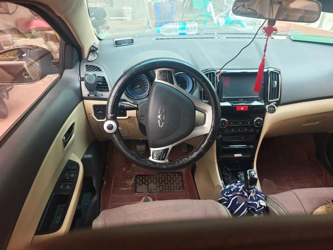 Chery E3 2013 1.5L Manual ZhiShang Model — миниатюра 10