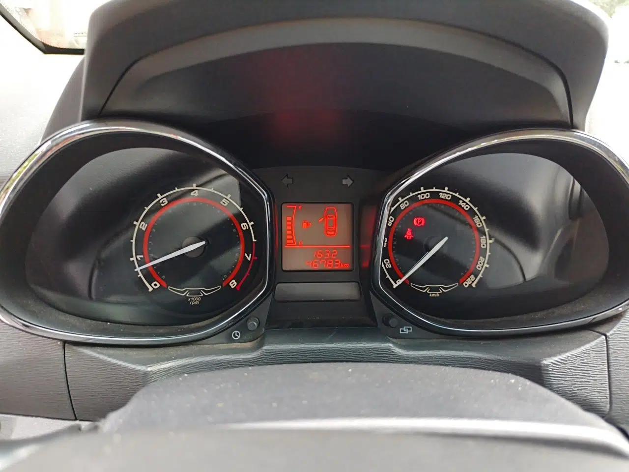 Chery Arrizo 3 2015 1.5L Manual High-End Version — миниатюра 11