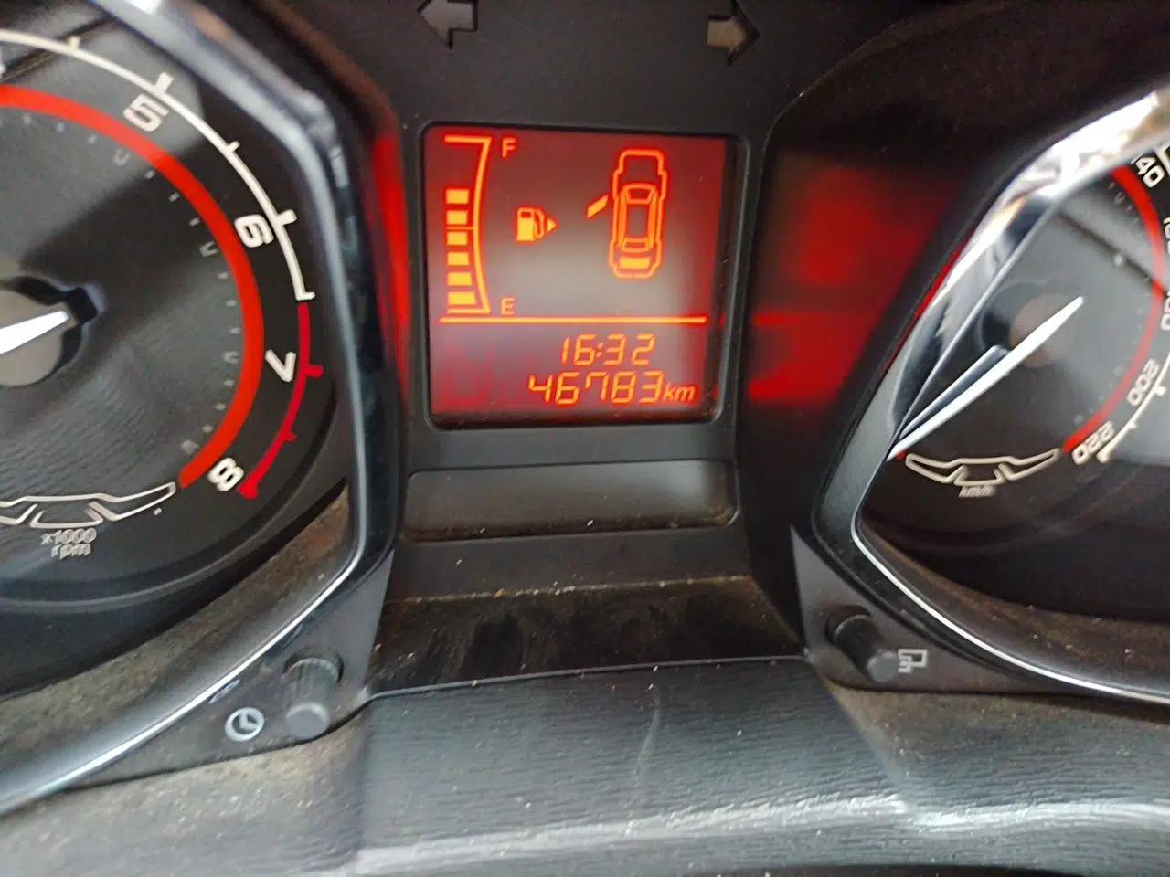 Chery Arrizo 3 2015 1.5L Manual High-End Version — миниатюра 12