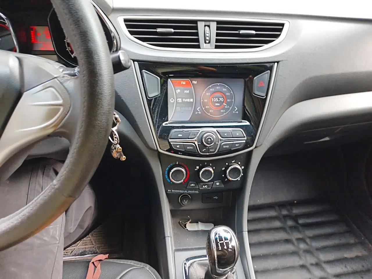 Chery Arrizo 3 2015 1.5L Manual High-End Version — миниатюра 13