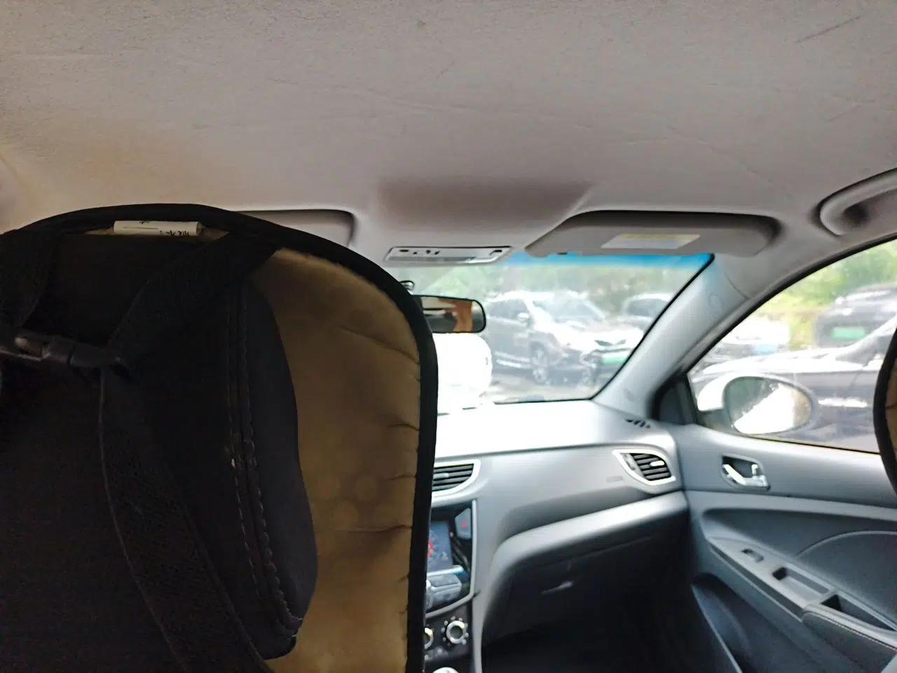 Chery Arrizo 3 2015 1.5L Manual High-End Version — миниатюра 18