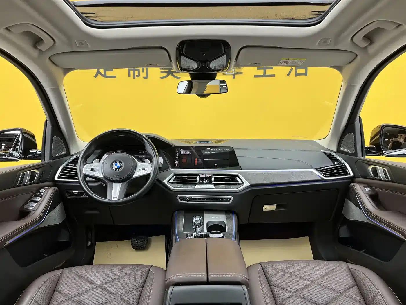BMW X5 2022 xDrive 30Li Luxury M Sport Package — миниатюра 15