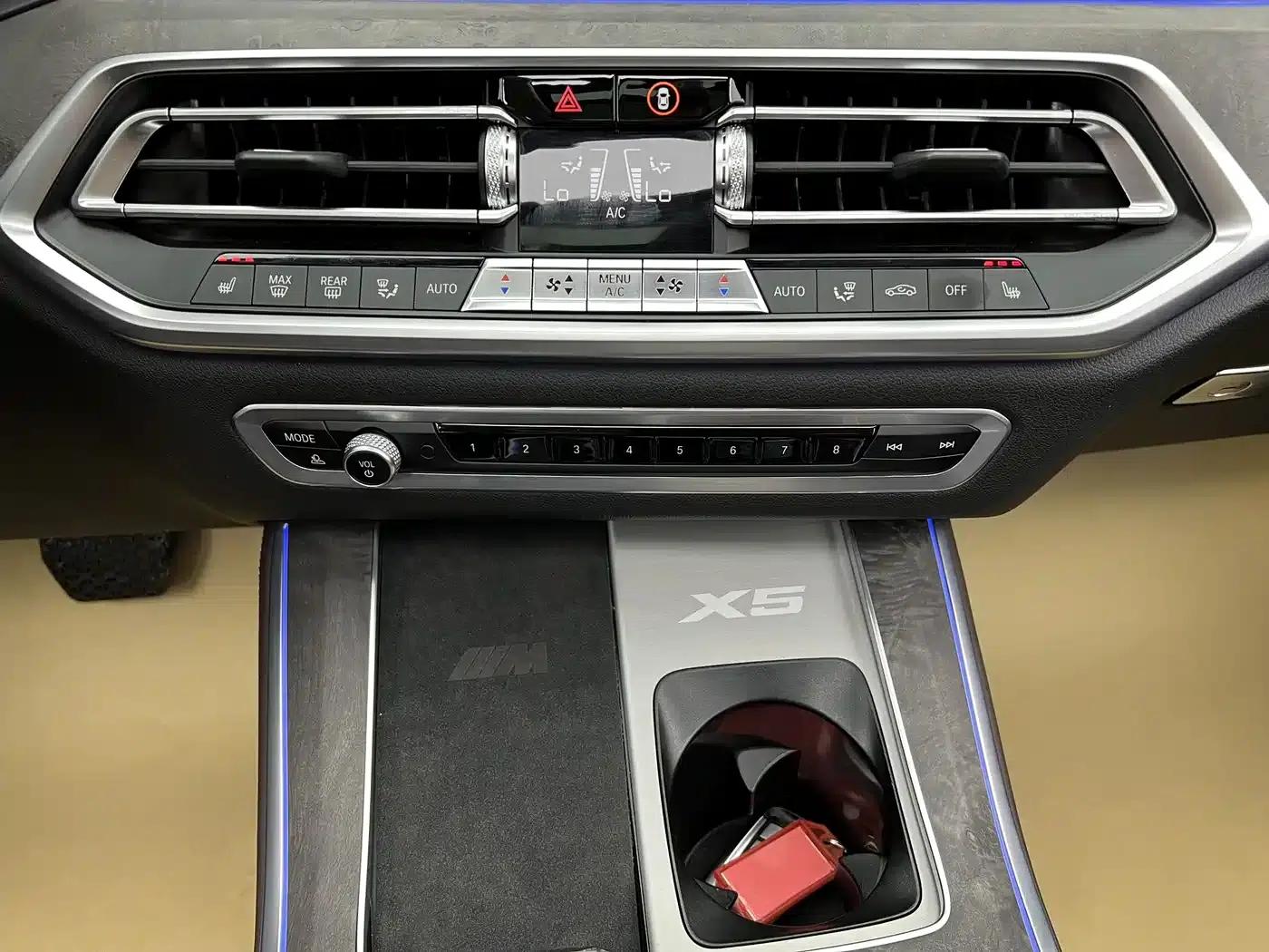 BMW X5 2022 xDrive 30Li Luxury M Sport Package — миниатюра 28