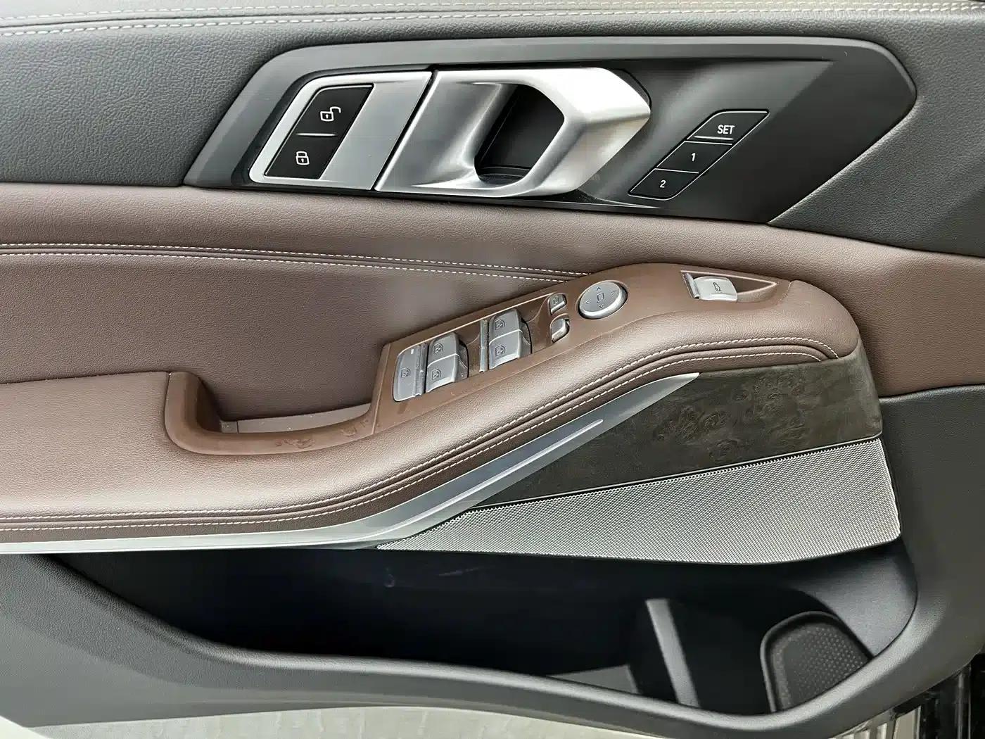 BMW X5 2022 xDrive 30Li Luxury M Sport Package — миниатюра 5