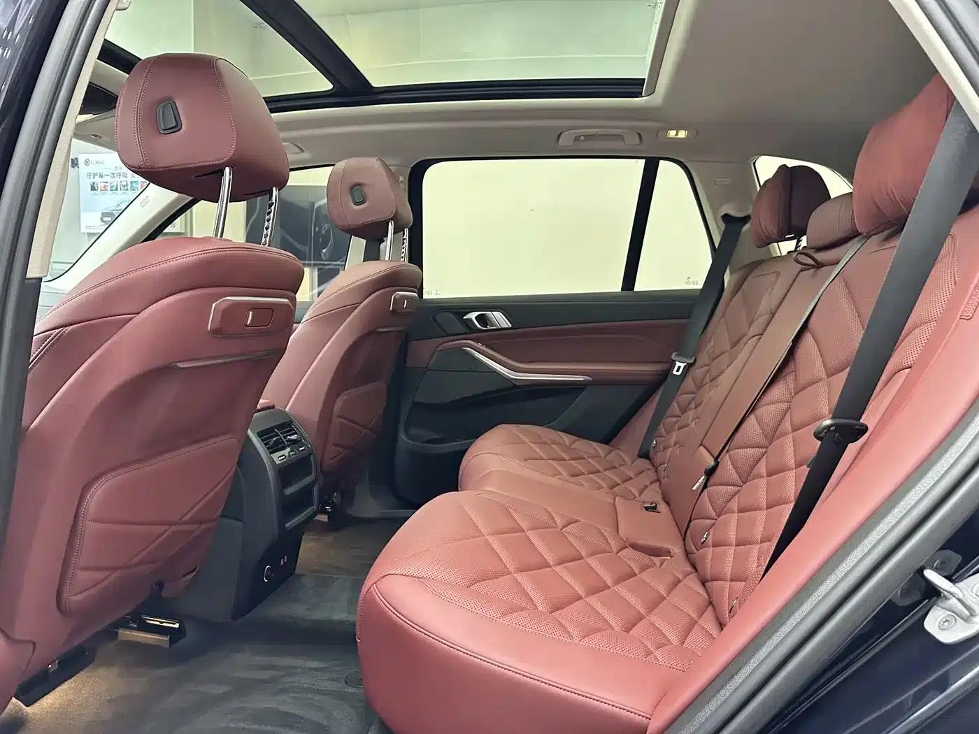 BMW X5 2023 xDrive 30Li M Sport Package — миниатюра 11