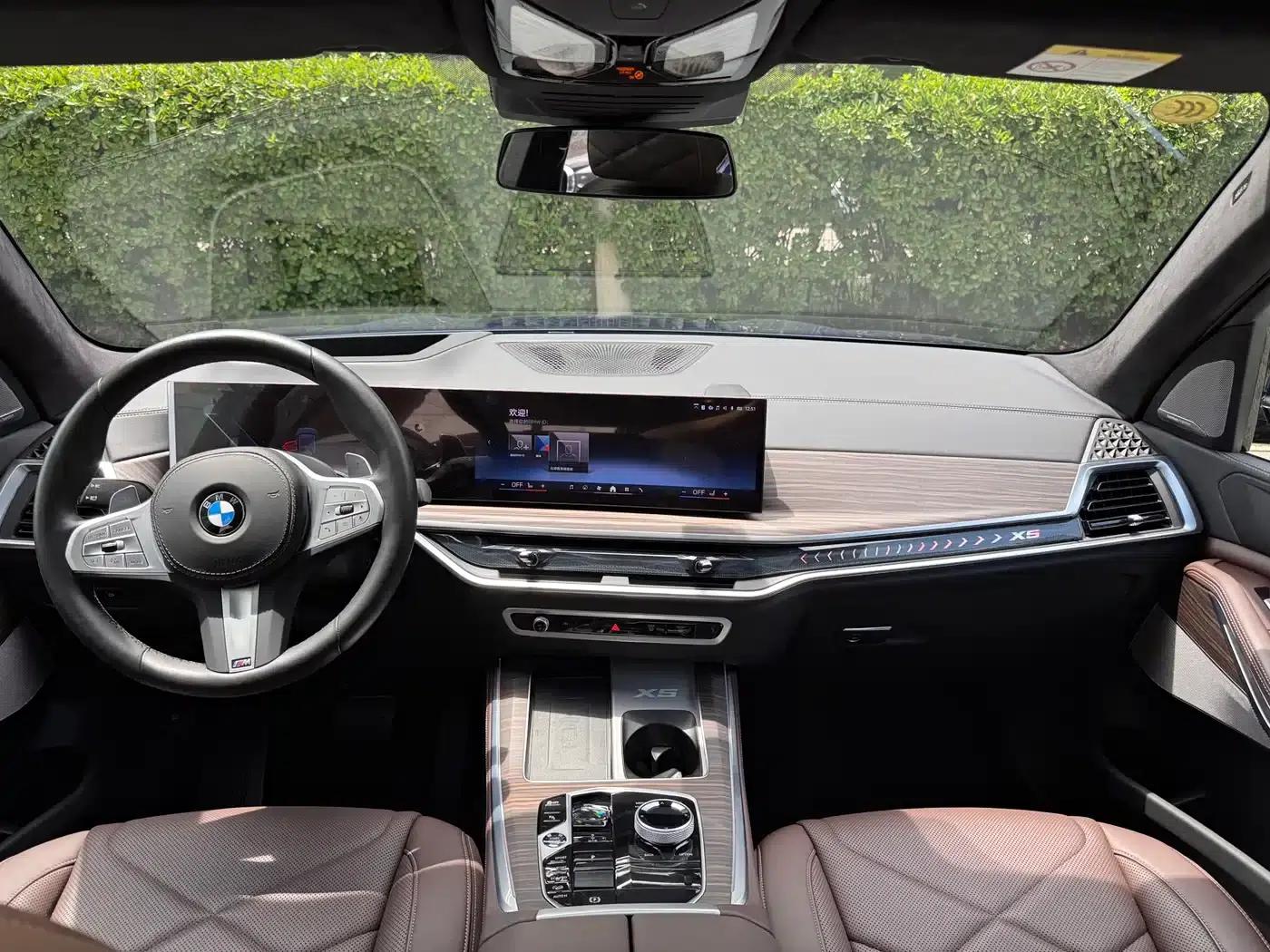 BMW X5 2025 xDrive 40Li M Sport Shadow Edition — миниатюра 14