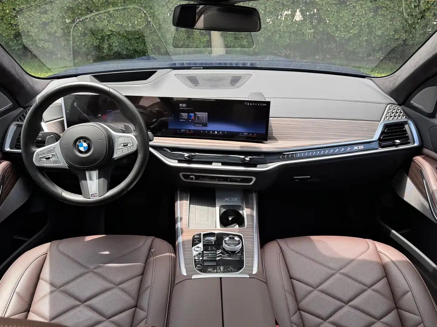 BMW X5 2025 xDrive 40Li M Sport Shadow Edition — миниатюра 15