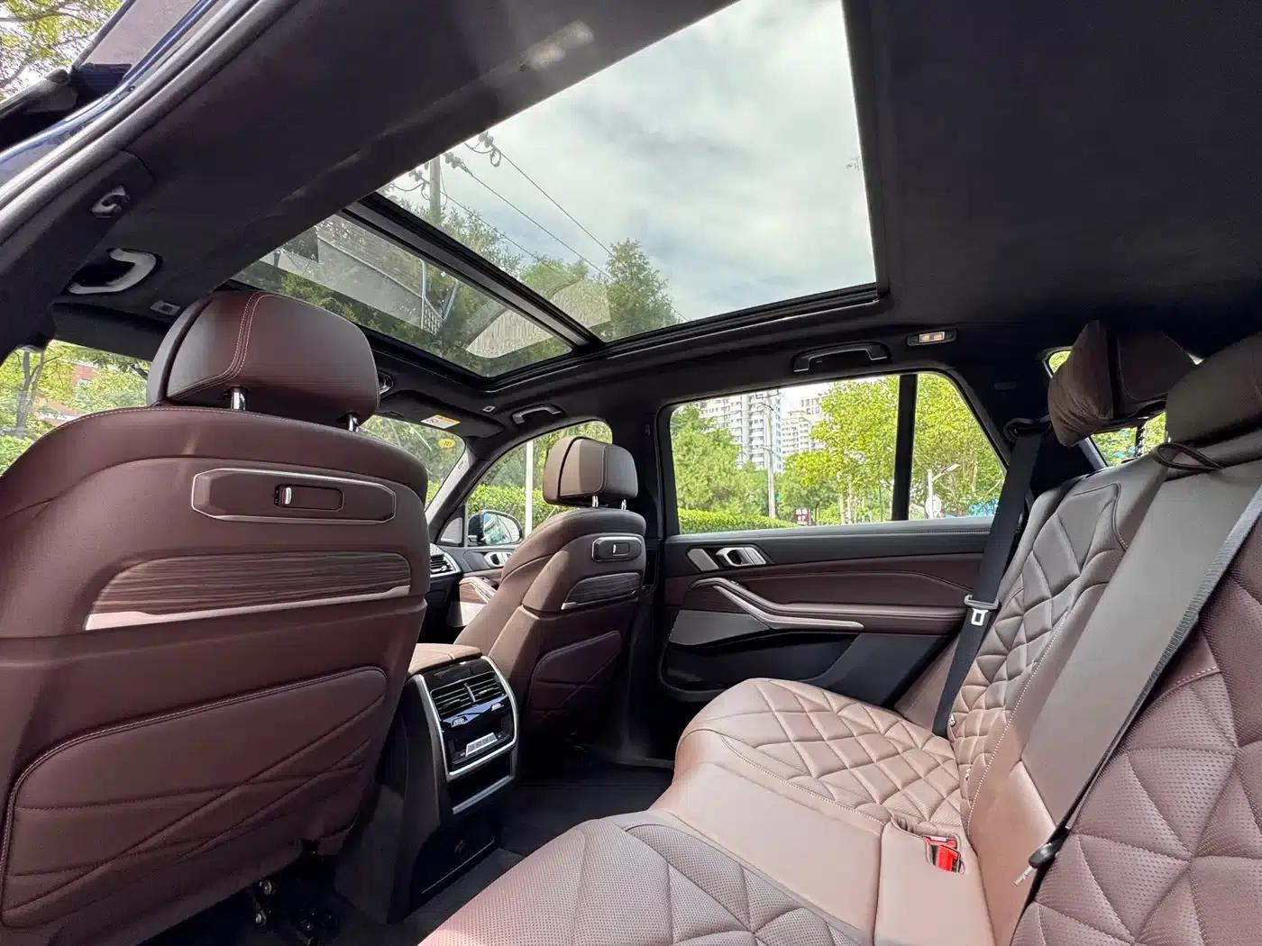 BMW X5 2025 xDrive 40Li M Sport Shadow Edition — миниатюра 18
