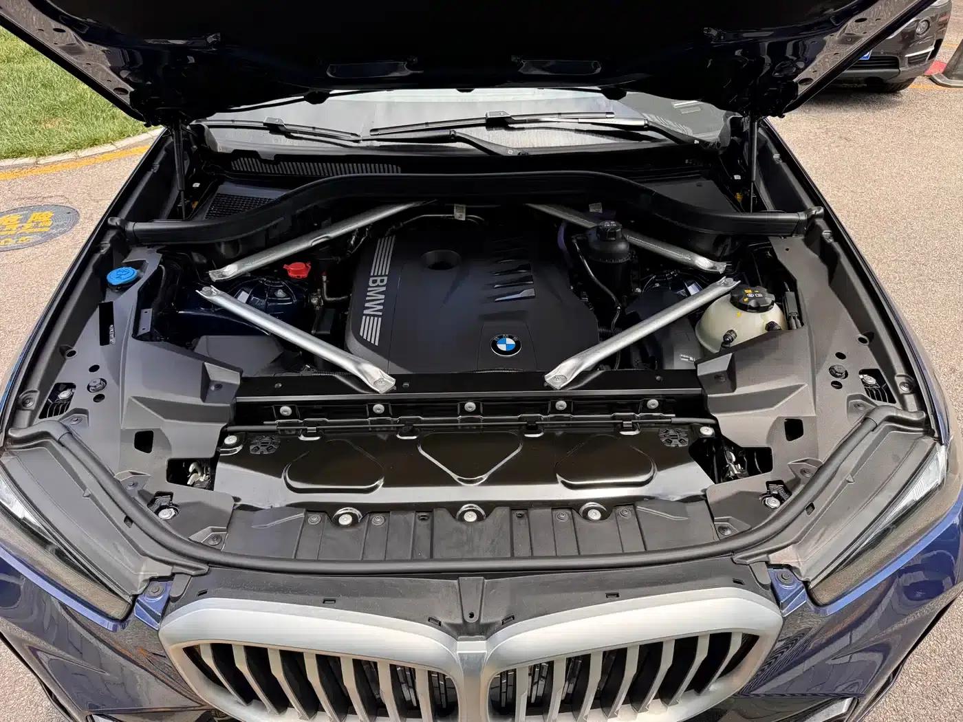BMW X5 2025 xDrive 40Li M Sport Shadow Edition — миниатюра 21