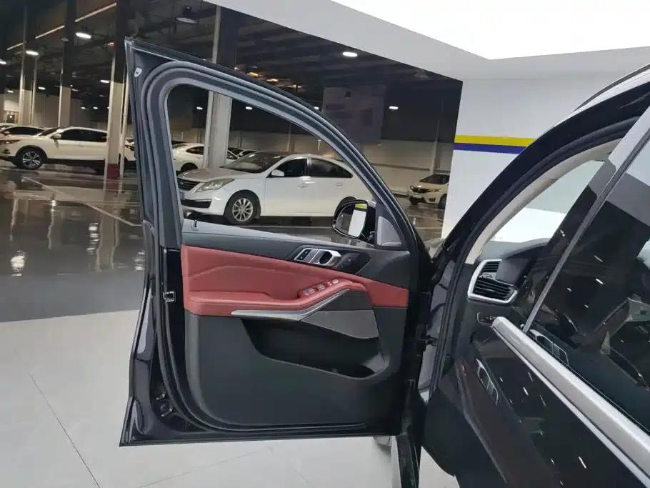 BMW X5 2022 xDrive 30Li Luxury M Sport Package — миниатюра 7