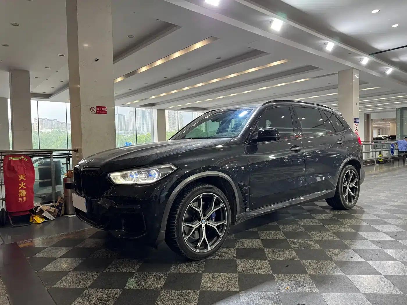 BMW X5 2022 Facelift xDrive 40Li M Sport Package — миниатюра 1