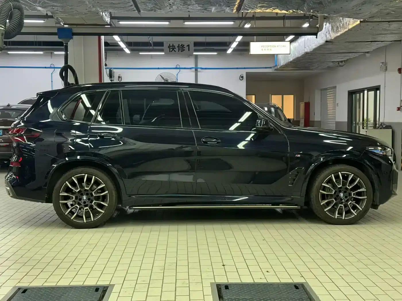 2023 BMW X5 xDrive 40Li M Sport Shadow Edition — миниатюра 3