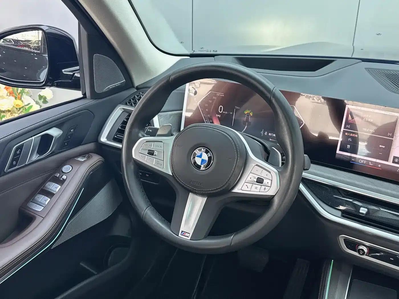 BMW X5 2023 xDrive 30Li M Sport Shadow Edition — миниатюра 6
