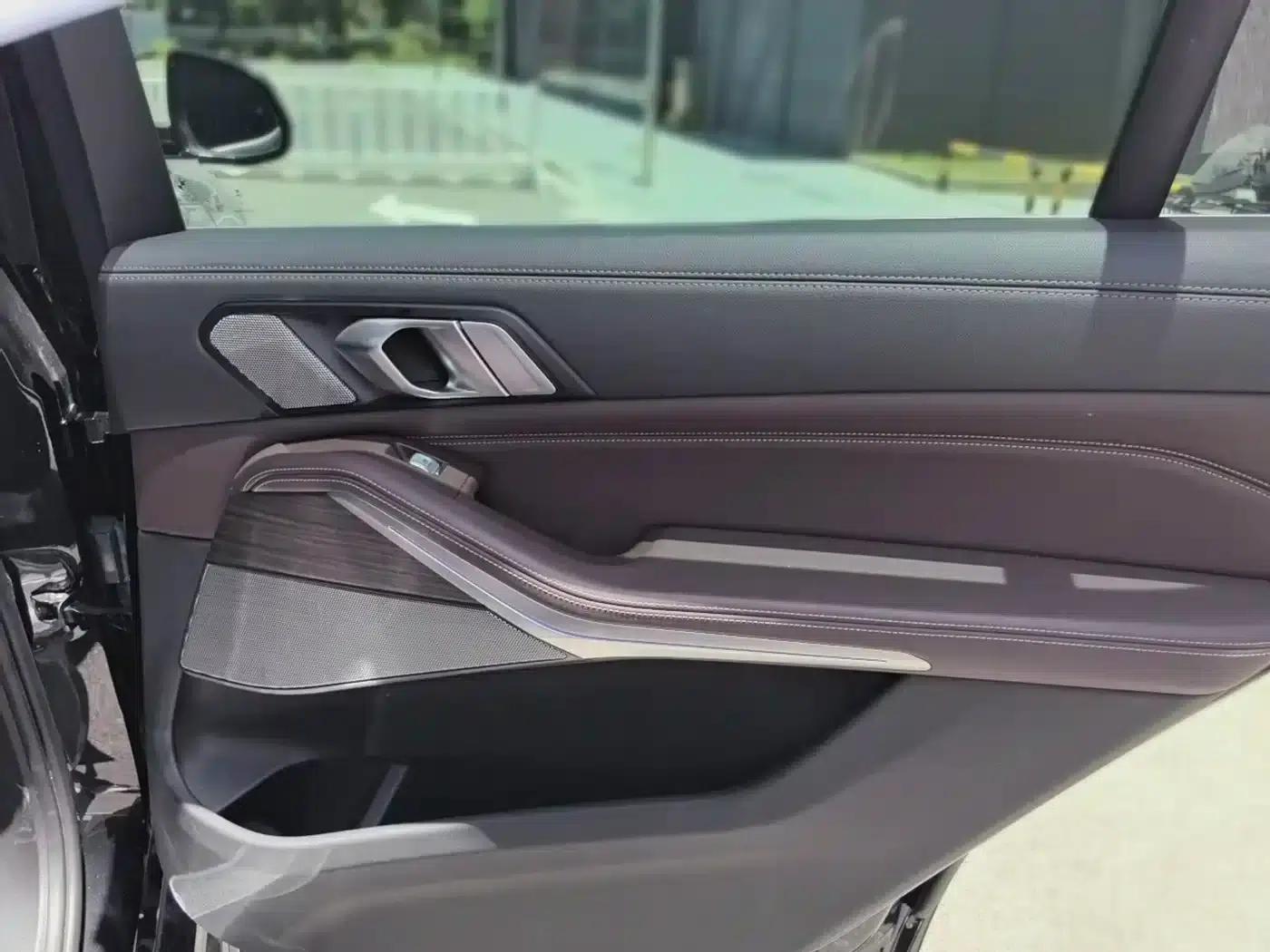 BMW X5 2022 xDrive 40Li Luxury M Sport Package — миниатюра 11