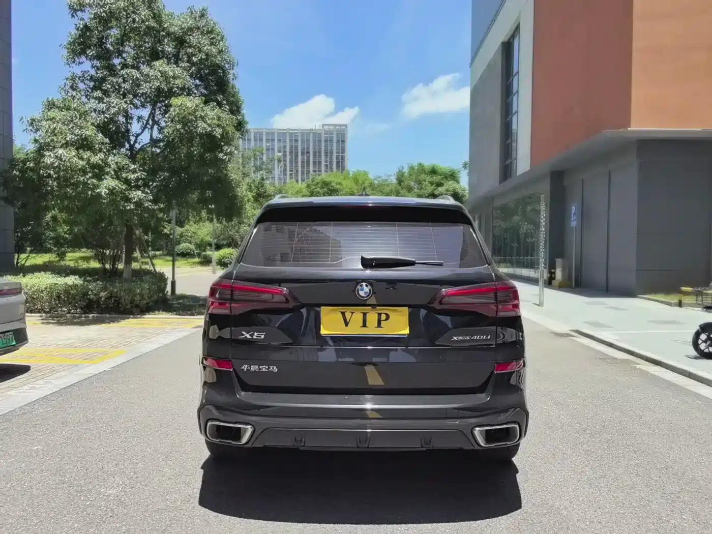 BMW X5 2022 xDrive 40Li Luxury M Sport Package — миниатюра 15