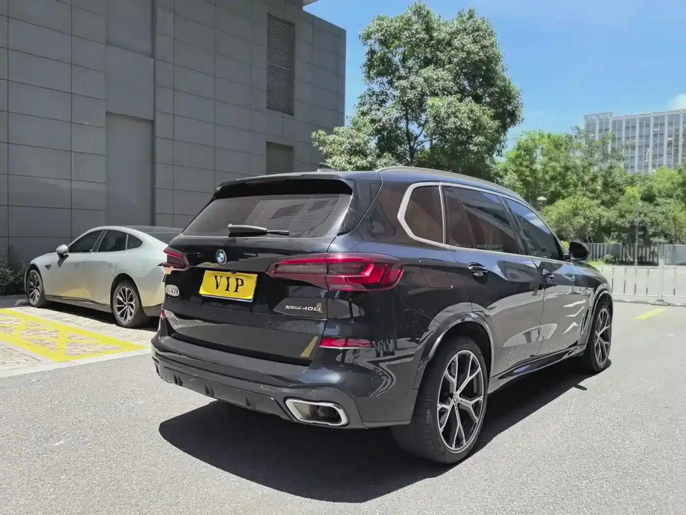 BMW X5 2022 xDrive 40Li Luxury M Sport Package — миниатюра 16