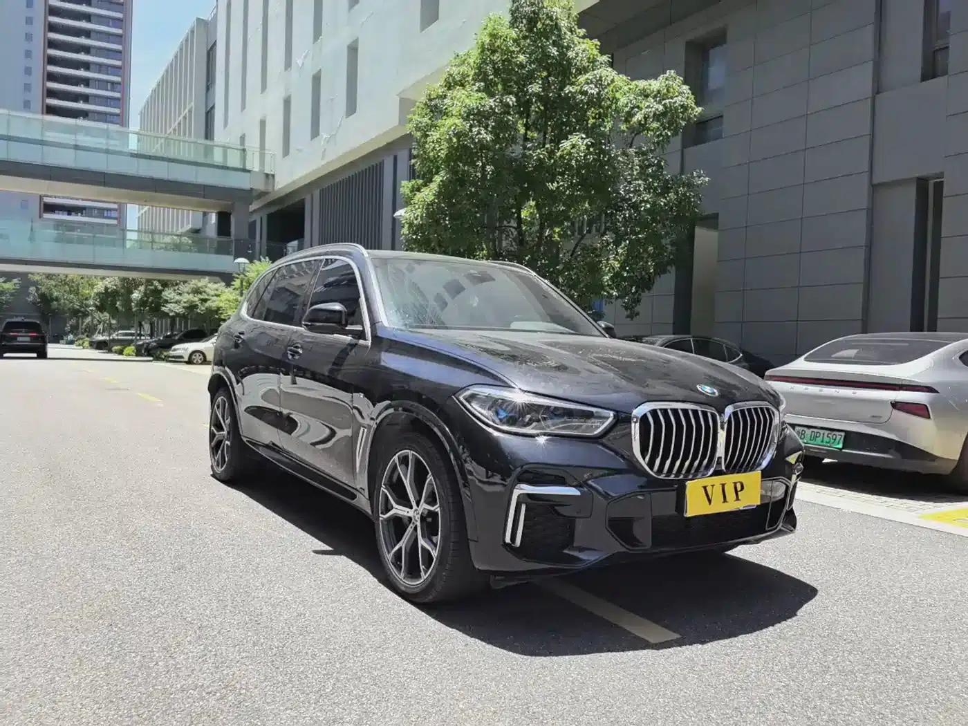 BMW X5 2022 xDrive 40Li Luxury M Sport Package — миниатюра 3