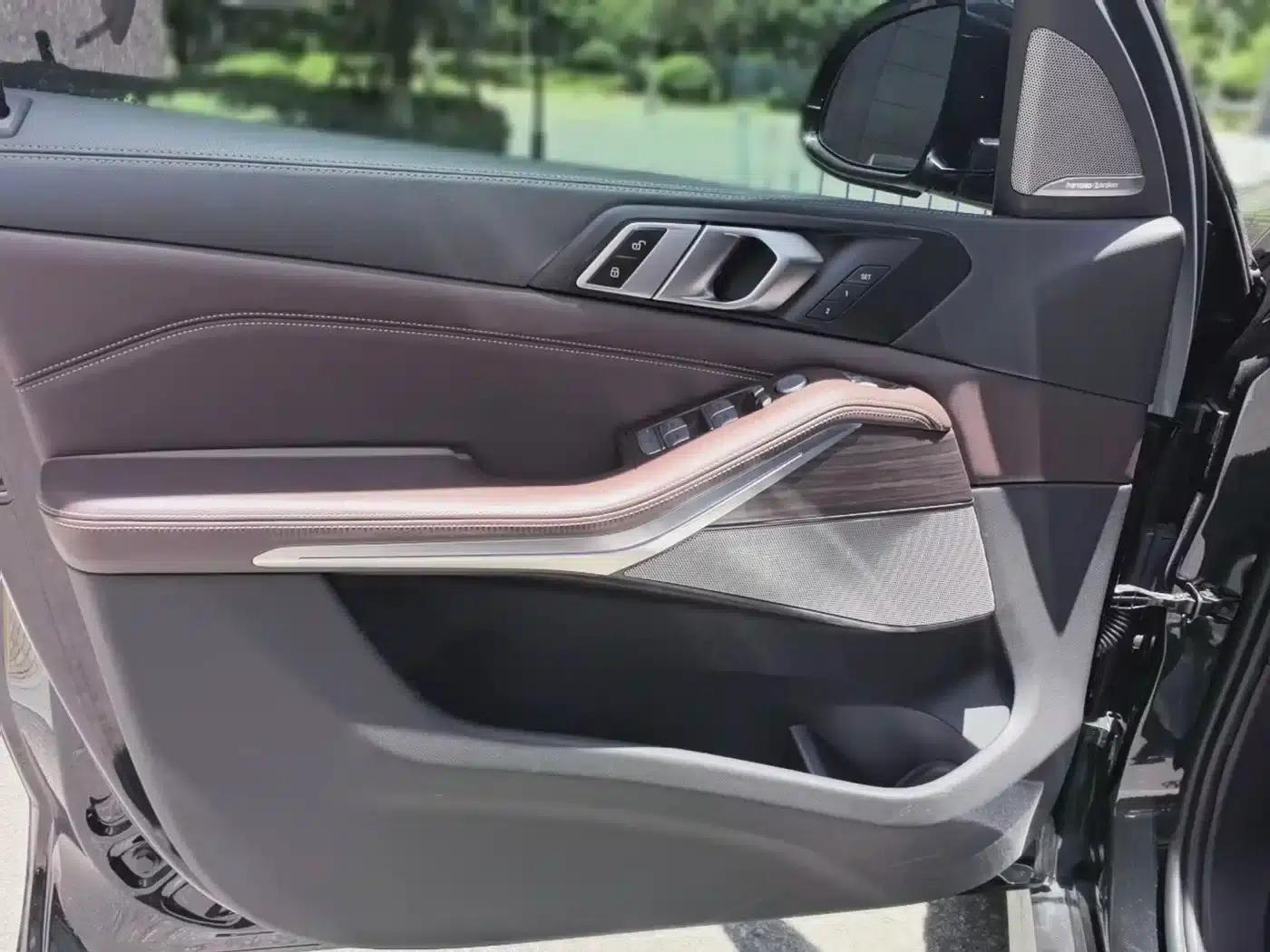 BMW X5 2022 xDrive 40Li Luxury M Sport Package — миниатюра 4