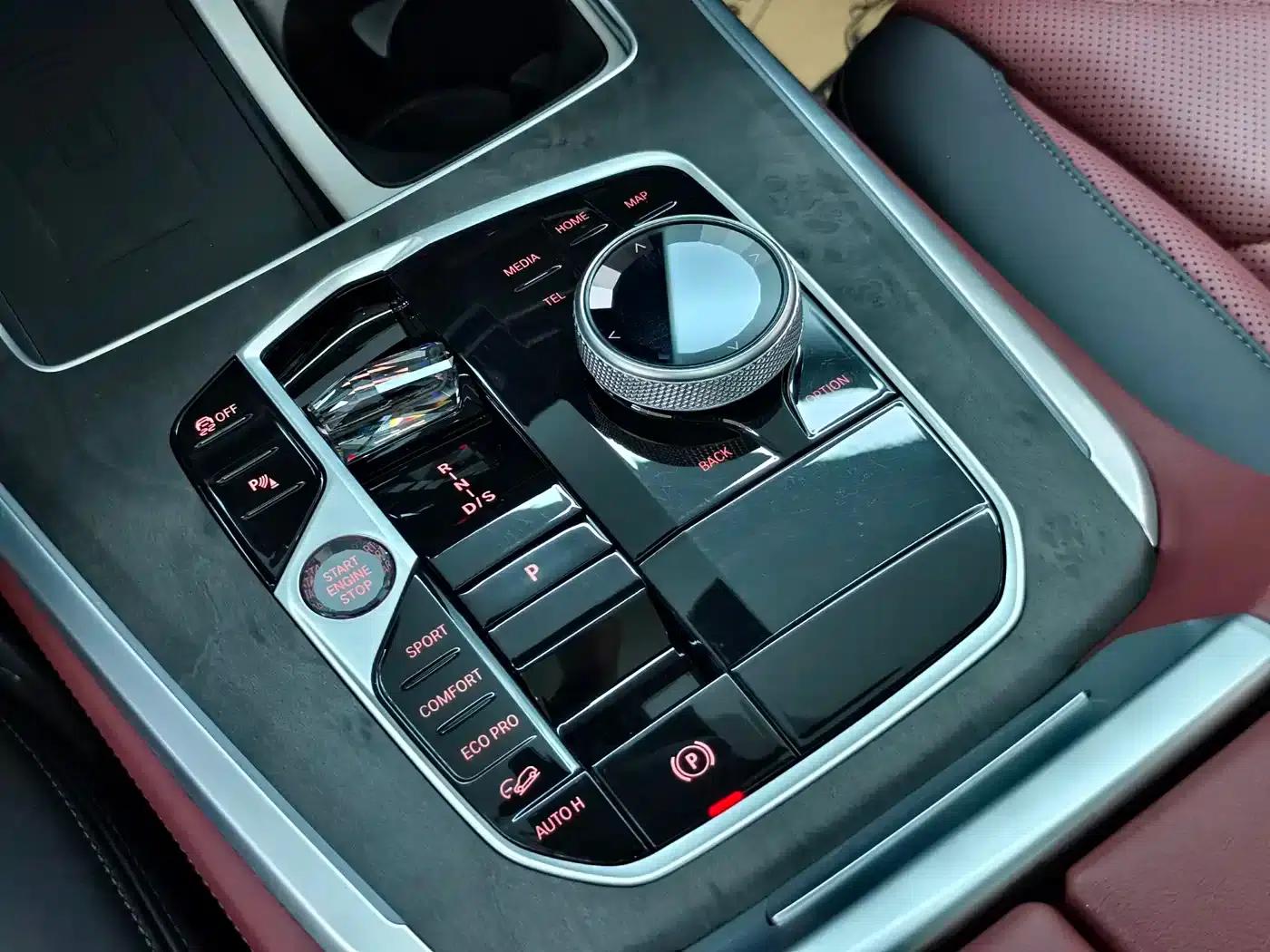 BMW X5 2023 xDrive 30Li M Sport Shadow Edition — миниатюра 15