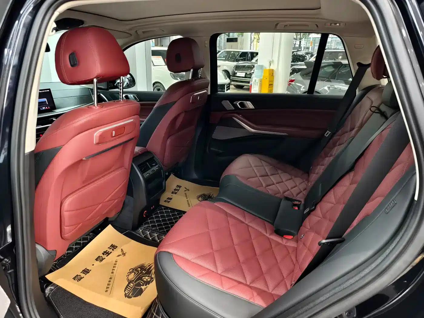 BMW X5 2023 xDrive 30Li M Sport Shadow Edition — миниатюра 6