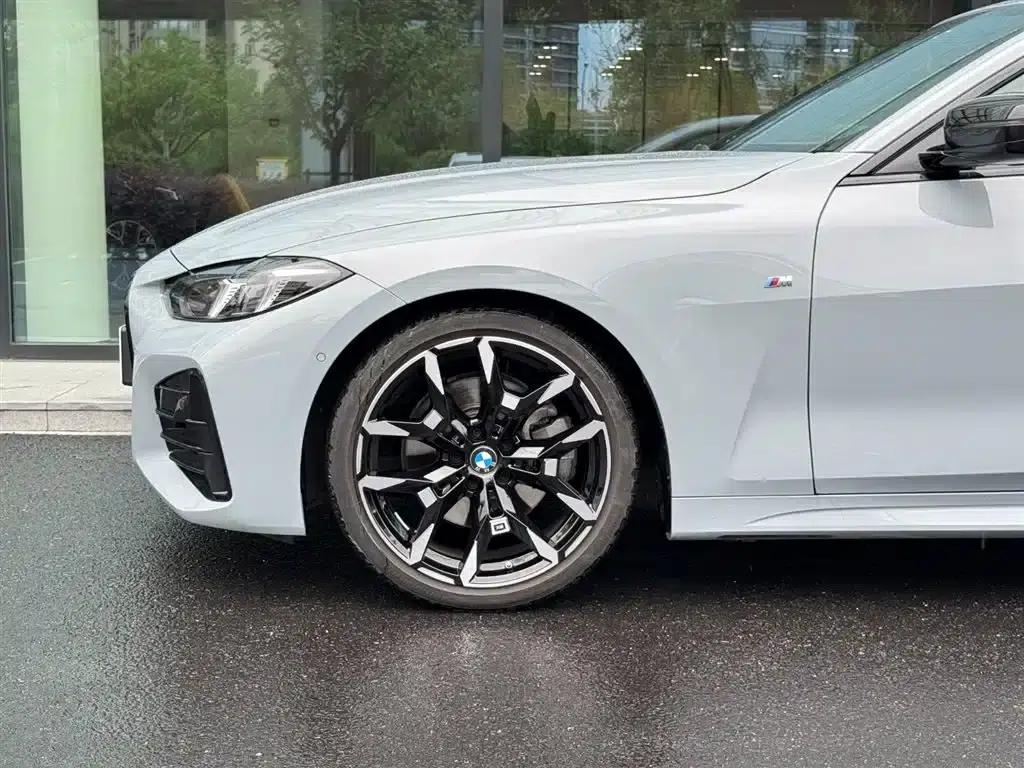 2024 BMW 4 Series 430i M Sport Shadow Edition — миниатюра 5