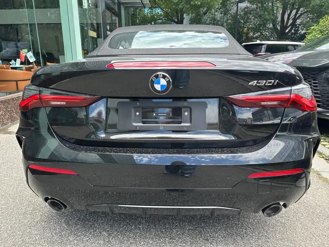 2024 BMW 4 Series 430i Convertible M Sport Shadow Edition — миниатюра 11