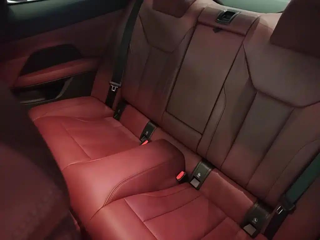 2022 BMW 4 Series 425i Fashion Model M Sport Shadow Edition — миниатюра 17