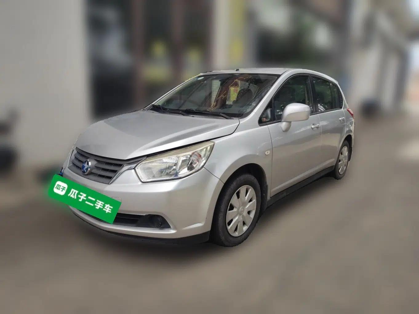 Venucia R50 2014 1.6L Manual Splendid Edition — миниатюра 1
