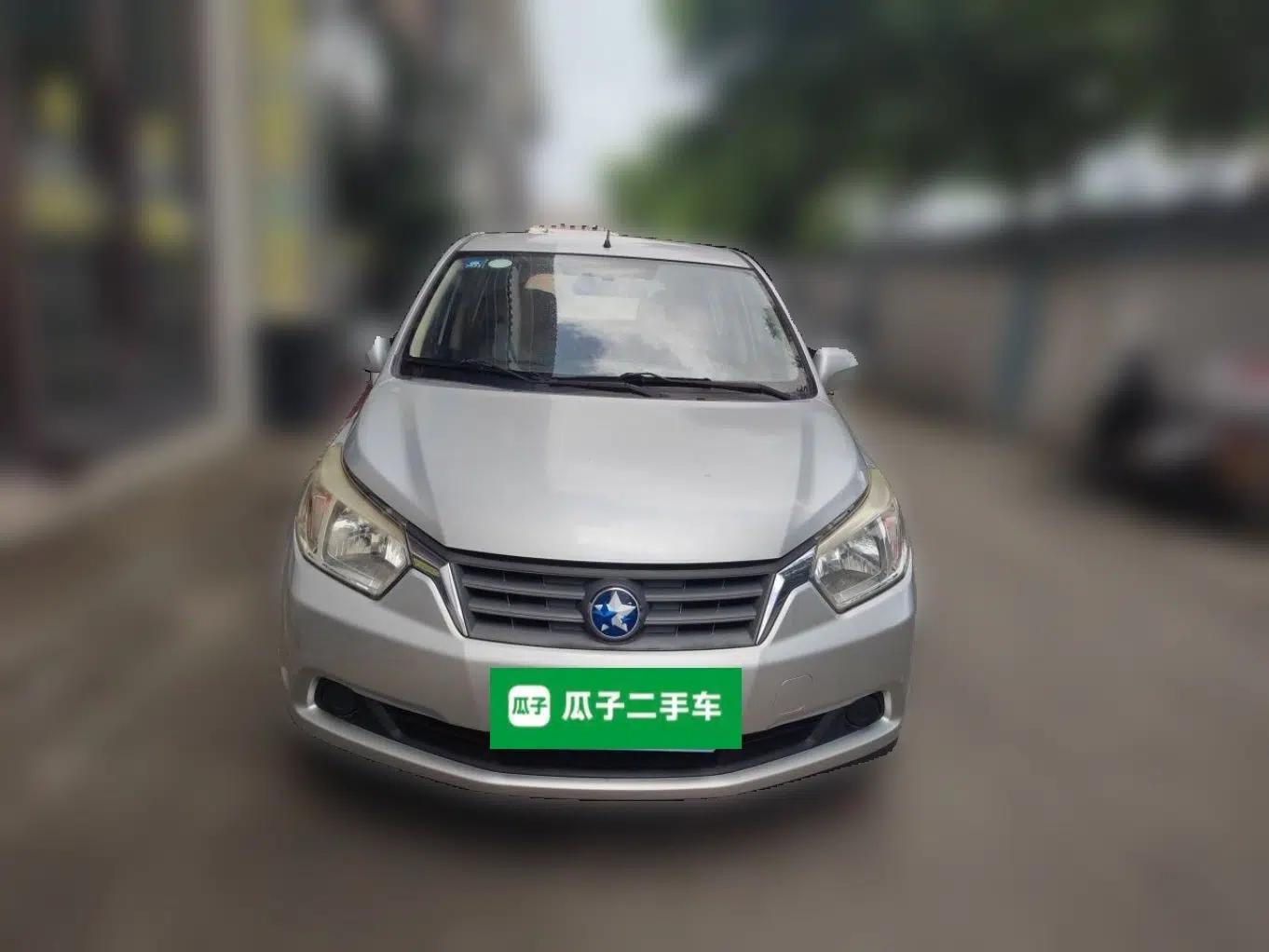Venucia R50 2014 1.6L Manual Splendid Edition — миниатюра 2