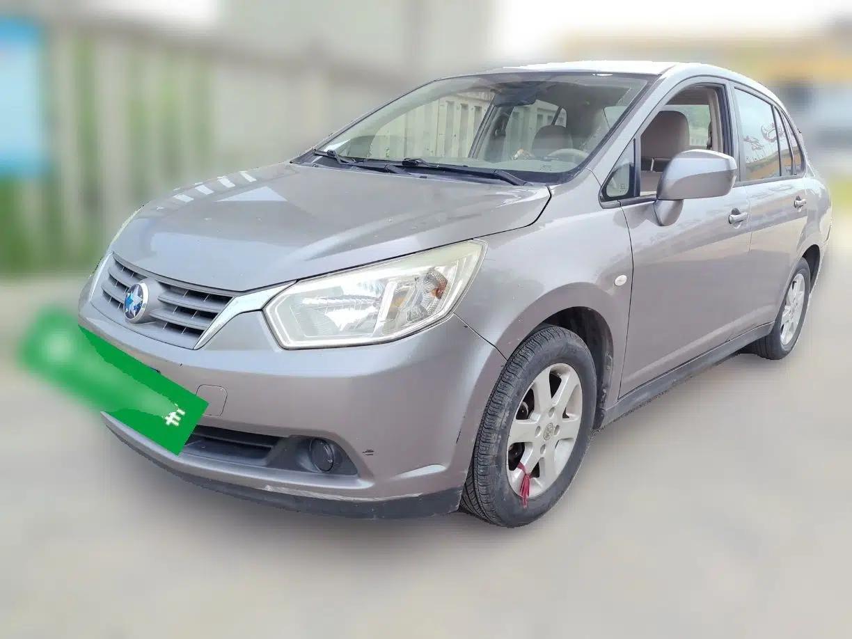 Venucia D50 2013 1.6L Manual Fashion Edition — миниатюра 1