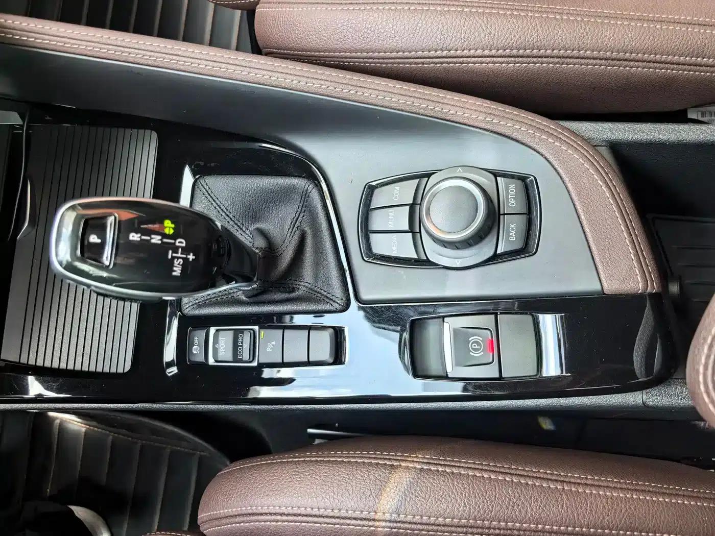 BMW X2 2020 sDrive25i Leading M Sport Package — миниатюра 20