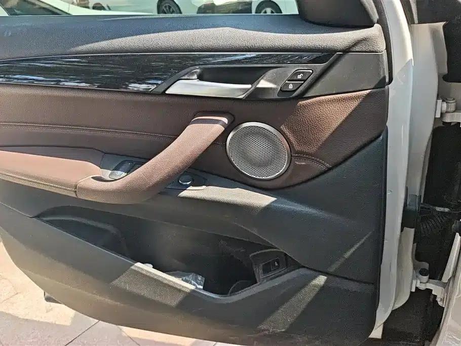BMW X2 2021 sDrive25i M Sport Package — миниатюра 7