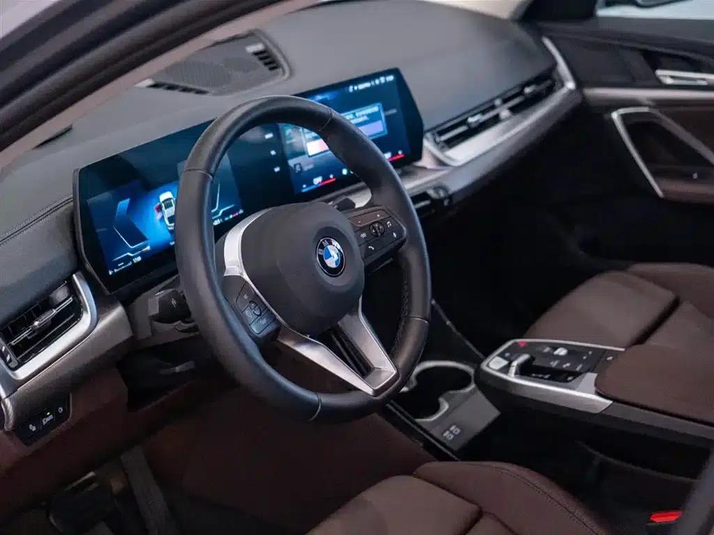 BMW X2 2022 sDrive25i M Sport Package — миниатюра 14