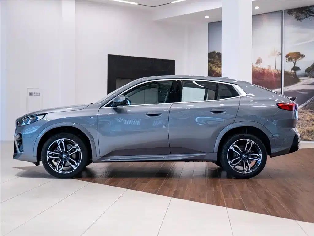 BMW X2 2022 sDrive25i M Sport Package — миниатюра 5