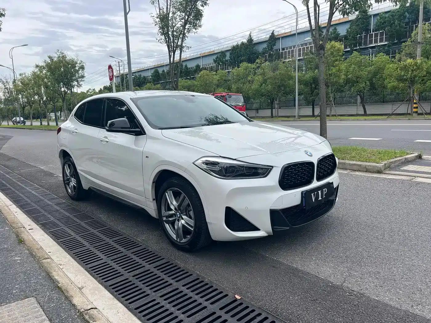 BMW X2 2023 sDrive25i M Sport Shadow Edition — миниатюра 3