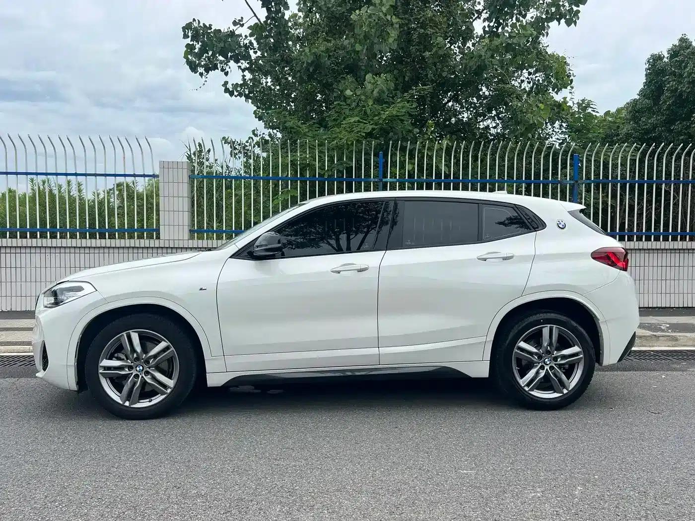 BMW X2 2023 sDrive25i M Sport Shadow Edition — миниатюра 7