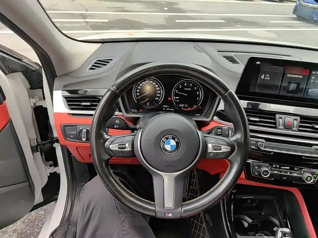 BMW X2 2023 sDrive25i M Sport Shadow Edition — миниатюра 11