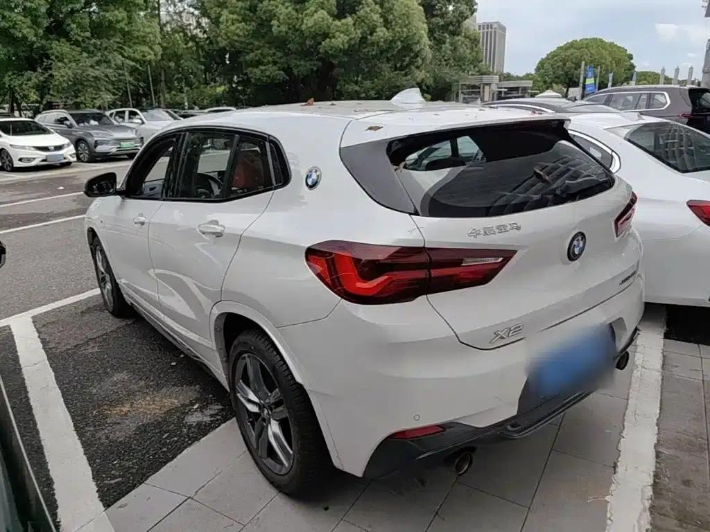 BMW X2 2023 sDrive25i M Sport Shadow Edition — миниатюра 5