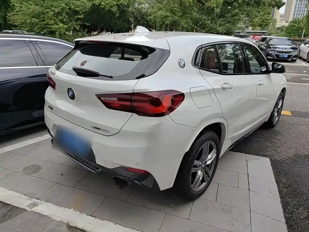 BMW X2 2023 sDrive25i M Sport Shadow Edition — миниатюра 7