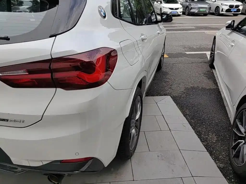 BMW X2 2023 sDrive25i M Sport Shadow Edition — миниатюра 8