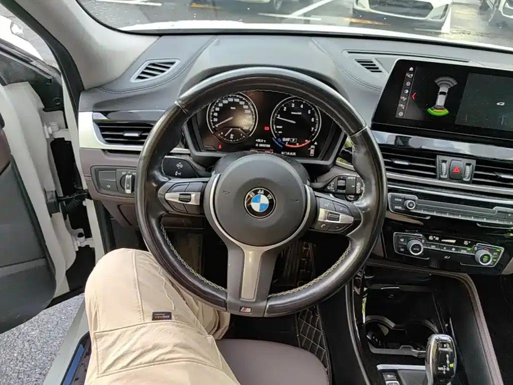 BMW X2 2023 sDrive25i M Sport Shadow Edition — миниатюра 11
