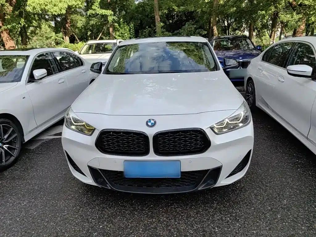 BMW X2 2023 sDrive25i M Sport Shadow Edition — миниатюра 3