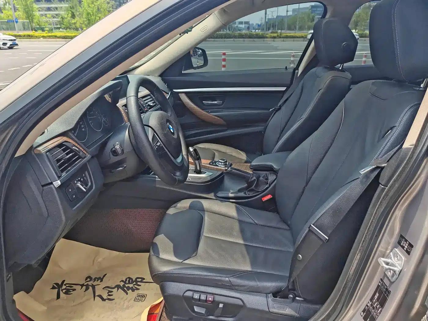 BMW 3 Series GT 2013 320i Luxury Design Package — миниатюра 10