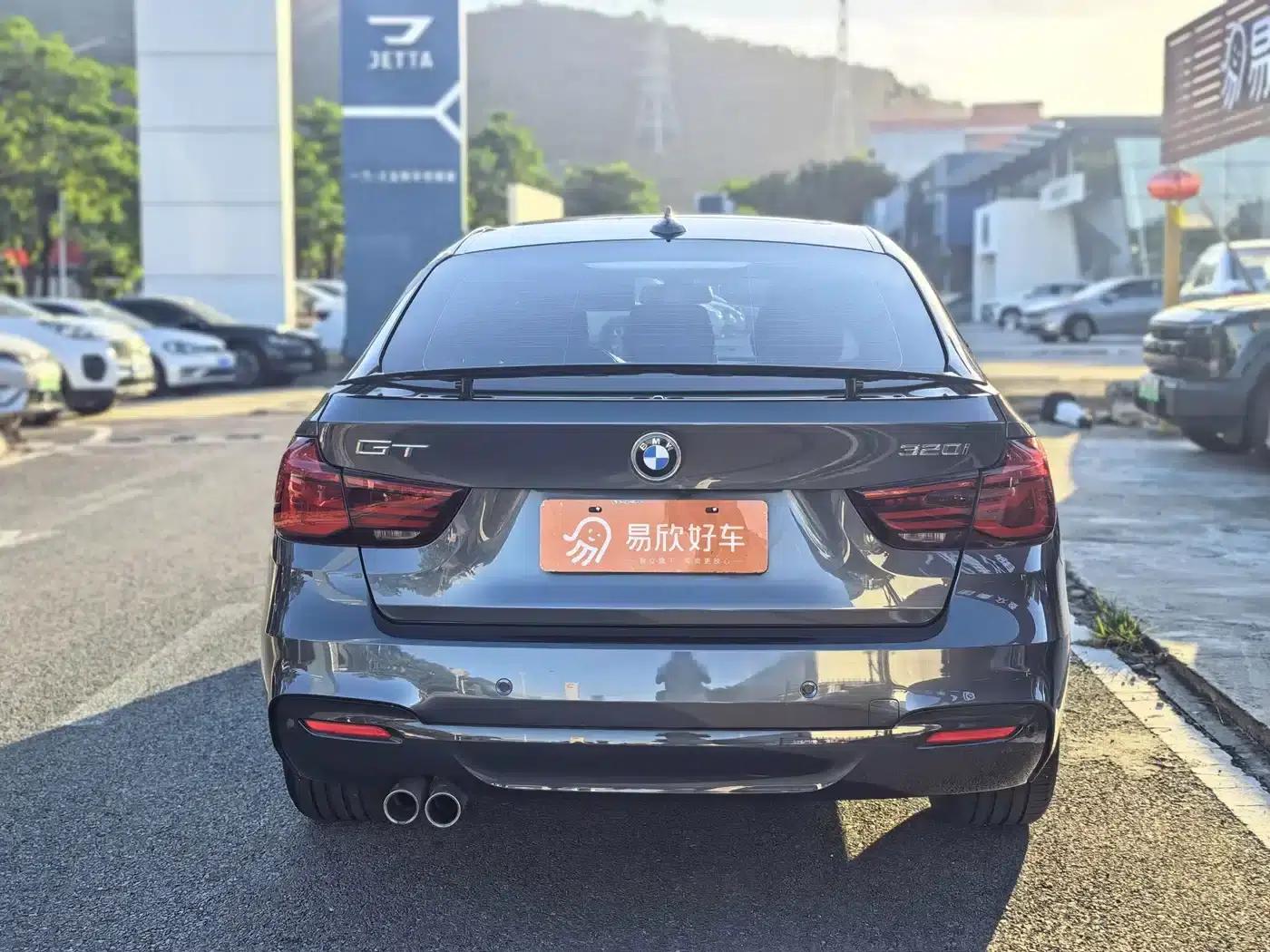 2019 BMW 3 Series GT 320i M Sport Package — миниатюра 8