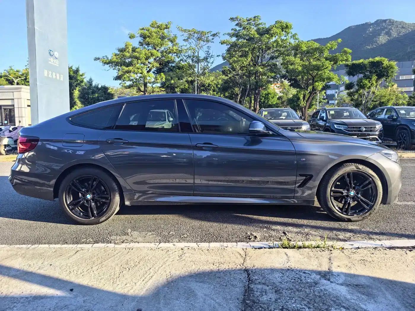 2019 BMW 3 Series GT 320i M Sport Package — миниатюра 10