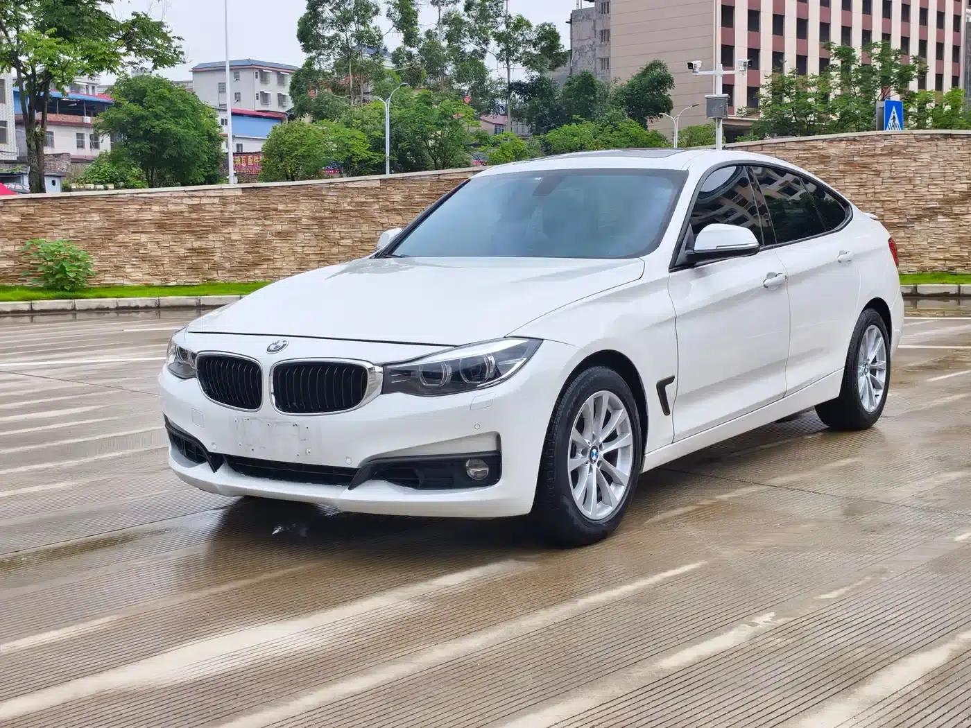 BMW 3 Series GT 2017 320i Fashion Edition — миниатюра 1