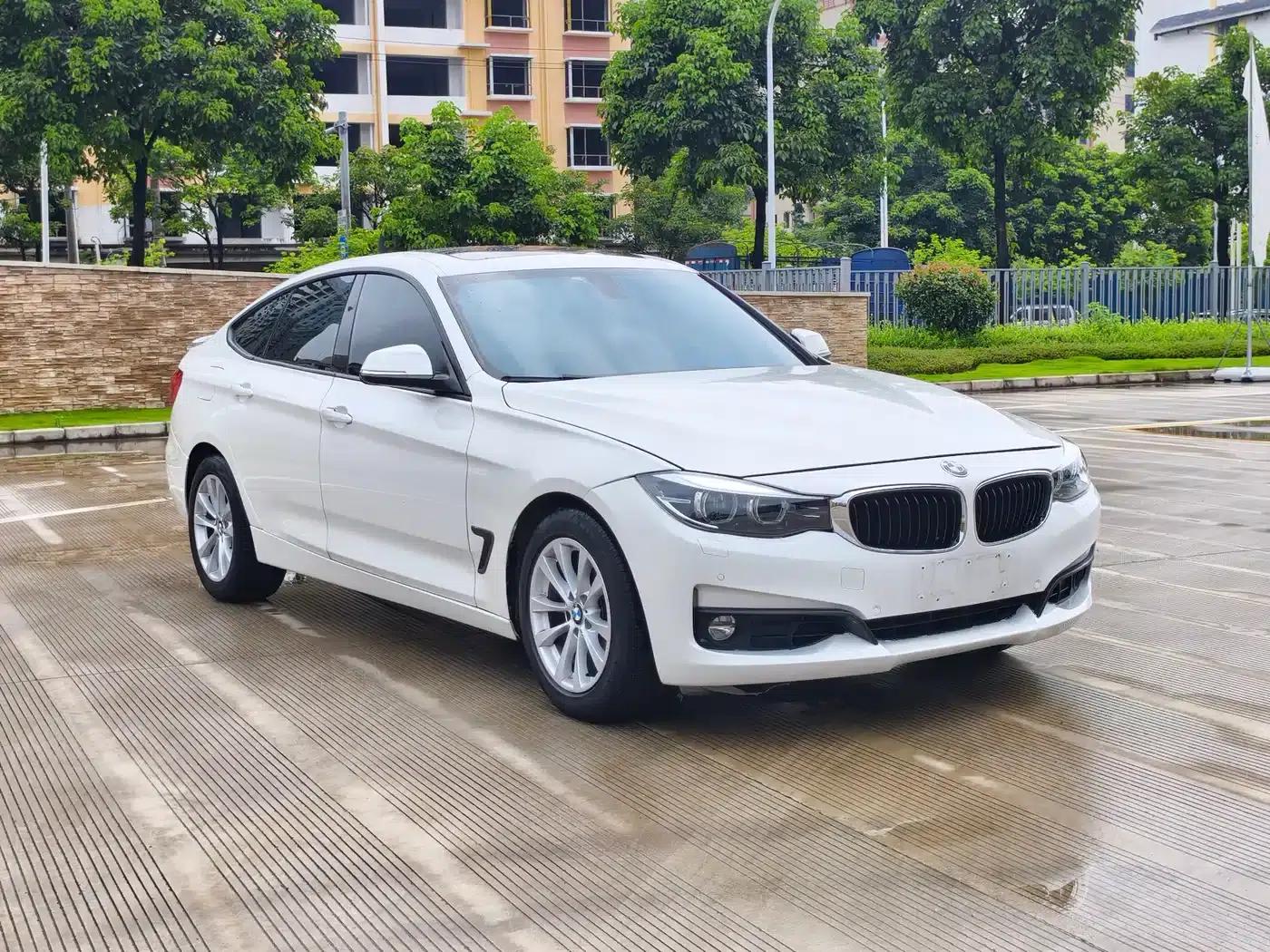 BMW 3 Series GT 2017 320i Fashion Edition — миниатюра 3