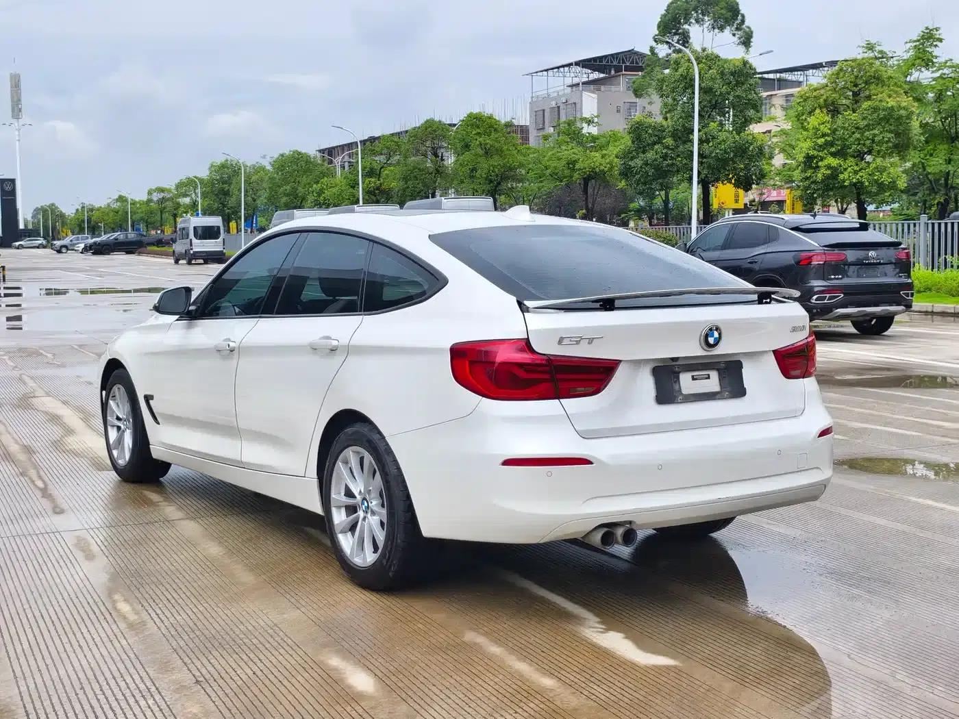BMW 3 Series GT 2017 320i Fashion Edition — миниатюра 6