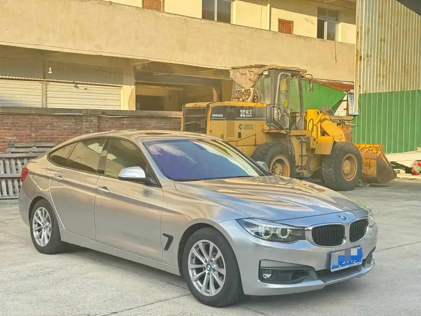 BMW 3 Series GT 2017 320i Fashion Edition — миниатюра 3